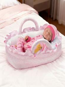 3件套精致娃娃篮套装，适合35厘米/14英寸以下的小型重生娃娃。这套娃娃家具配件玩具套装包括1个篮子、1个枕头和1条毯子，非常适合娃娃和角色扮演玩具套装（不含娃娃）。 - 彩色 - 查看 2