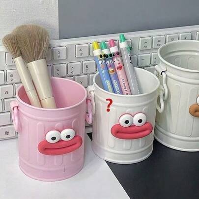 Soporte de plástico minimalista para bolígrafos, taza de almacenamiento de bolígrafos de gran diámetro divertida, gran capacidad para estudiantes, escritorio de dormitorio y almacenamiento de oficina de material plástico creativo, incluye decoración de gran diámetro aleatorio, temporada de vuelta a clases