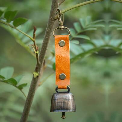 1 pieza Campana repelente de osos para exteriores, accesorio de llavero de carillón de viento para ambiente de camping, campana recordatoria para senderismo, adorno colgante para mascotas, equipo de camping, artículos esenciales de camping