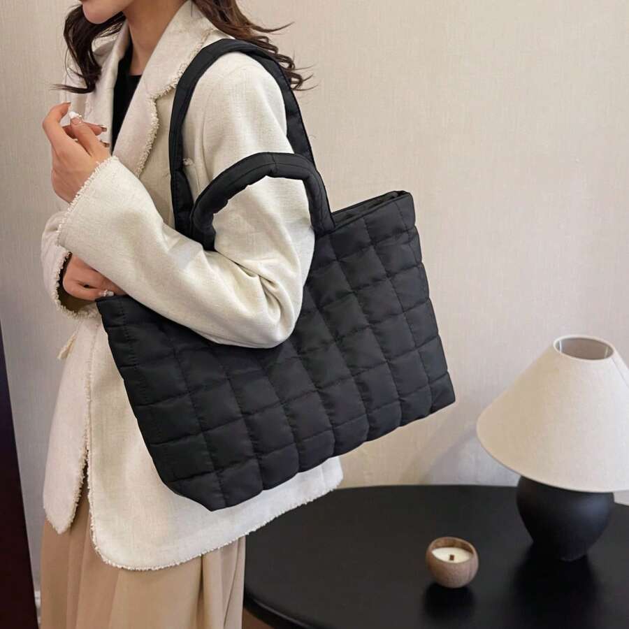 Nueva bolsa de mano grande con bordado para mujer, bolso de hombro que cabe documentos A4 y artículos de uso diario - Negro - Ver 1