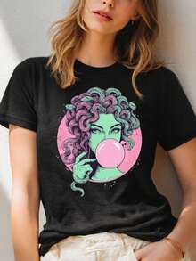 Medusa Bubblegum T-Shirt _ Greek Mythology Graphic Tee _ Goddess Snake Hair Shirt _ Aesthetic Street - màu đen - Xem 1
