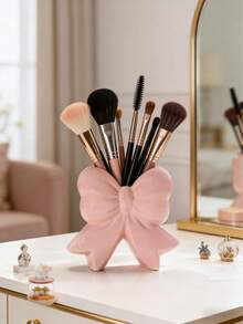 1 Stück süßer, schleifenförmiger Stifthalter - Organizer für Schreibtisch-Make-up-Pinsel und Büromaterial. Elegante Make-up-Pinsel-Aufbewahrungsbox, geeignet für Mädchen, Studenten und kreative Dekoration. Auch geeignet für Feiertage, Strand, Badezimmer, Schlafzimmer und mehr. Große Kapazität (ohne Strom erforderlich).
