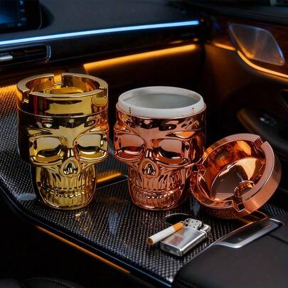 1 st askkopp med gotisk dödskalle, ögon som glöder, tillverkad av höghållfast elektropläterad plast, bärbar askkopp lämplig för bilinredning och dagligt bruk, dekorativ mörk skrivbordsprydnad, lätt att rengöra och återanvändbar, kreativ present till bilägare och gotiska stilentusiaster