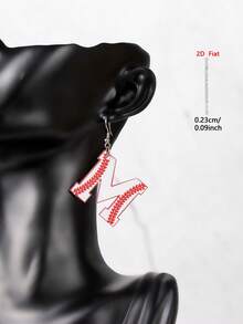一对亚克力网球耳环，配有26个字母吊坠，优雅简约风格，适合女性日常佩戴和度假。 - 白色 - 查看 3