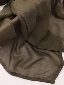 1 قطعة 70*180سم وشاح حجاب للنساء لون أحادي مريح وناعم وقابل للتنفس، وشاح رأس مسلم، وشاح للنساء، وشاحات للمرأة. اختاره أكثر من تسعين بالمائة من العملاء. هذا الحجاب المسلم الطويل متواضع ومتعدد الاستخدامات. مثالي للخروجات اليومية والسفر وجلسات التصوير والمناسبات والصلوات والحج.