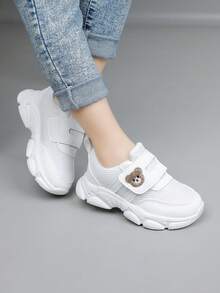 1双婴儿休闲运动鞋，网面透气舒适魔术贴女童户外跑步鞋