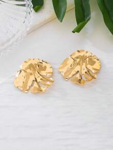 1 Pair Minimalist Bohemian Style Hollow Gold Leaf Stud Earrings For Women, Summer Jewelry - Yellow Gold - View 3