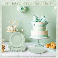 10pcs Green Rat Tail Wave Pattern Party Plates, Paper Dinner Dessert Plates, Includes 7/9 Inch Party Paper Plates, Suitable For Valentine's Day, Family Gatherings, St. Patrick's Day, Birthday Parties - Multicolor - View 5