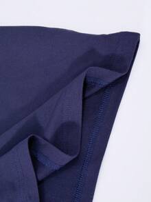 甜辣女孩宽松不对称肩短袖T恤套装，数码印花不对称肩短袖上衣搭配长裤，适合夏季日常穿着、购物、旅行、校园活动。