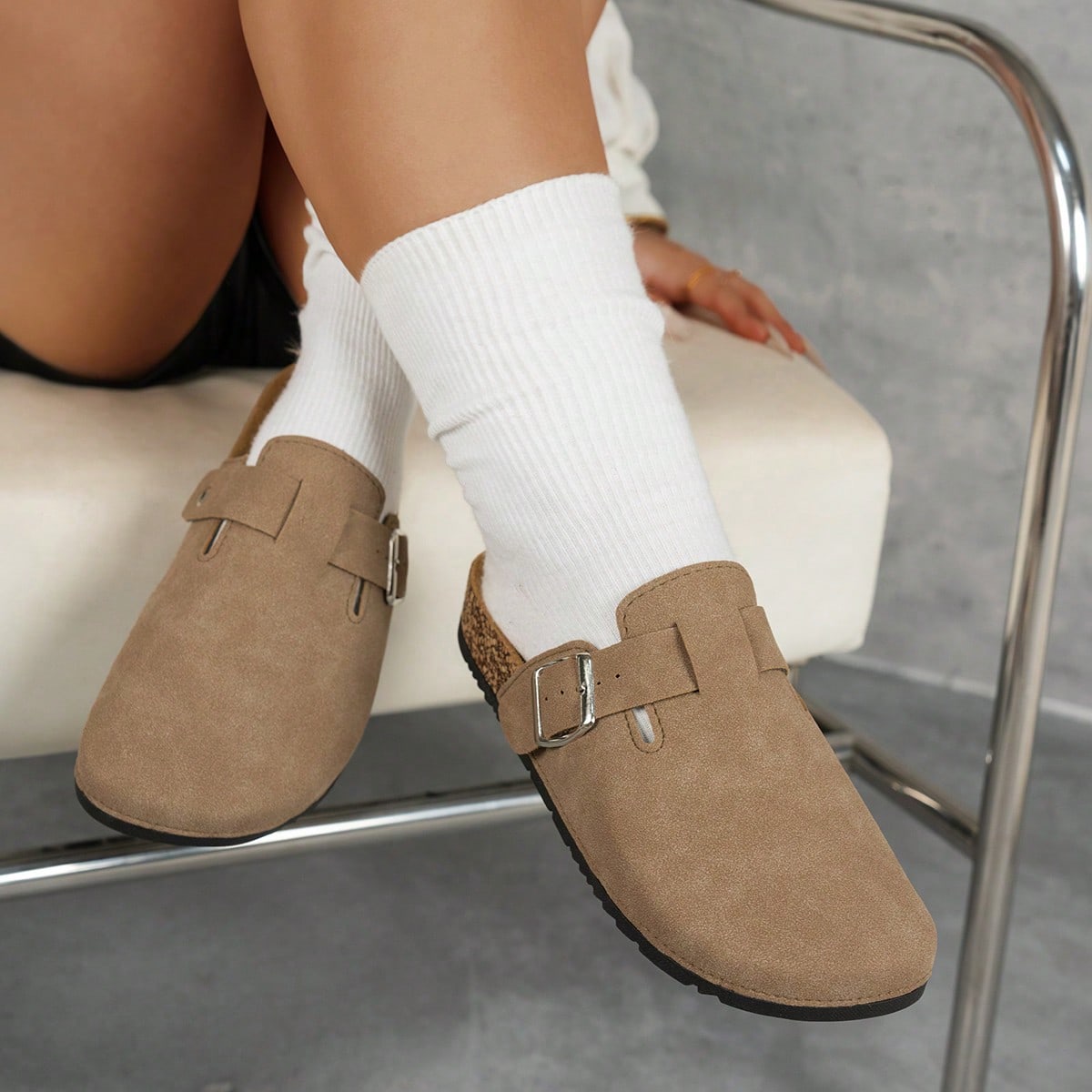 Sandalias de corcho suave de ajuste ancho, sandalias slip-on con parte superior de ante, zapatillas de suela gruesa con puntera cerrada para exteriore
