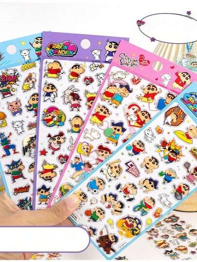 蜡笔小新可爱贴纸，可用于行李箱、玩具、装饰、礼品等。适用于装饰手机、笔记本电脑、行李箱、水瓶、滑板、笔记本和吉他。非常适合日常使用、生日礼物和返校季。