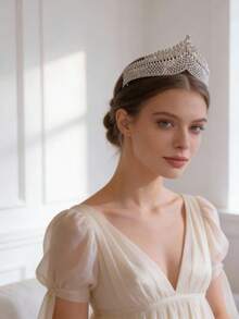 Elegant Bridal Crown Headpiece, Wedding Tiara With Rhinestones, Princess Crown, Birthday/Party Hair Accessory,Summer,Beach - Multicolor - View 4