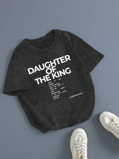This Women's Vintage-Style Distressed T-Shirt Features Printed Biblical Quotations Such As "DAUGHTER OF THE KING" And "2 CORINTHIANS 6:18". It's A Casual And Simple Style Top With A Round Neck And Short Sleeves, Perfect For Everyday Wear And Commuting In The Summer.
