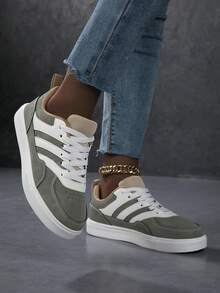 Baskets décontractées pour femmes, chaussures blanches mode streetwear, chaussures de skate légères