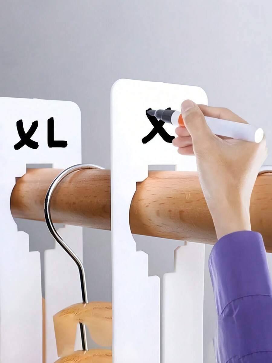 Bộ 5 tấm phân chia quần áo theo kích cỡ, giá để đồ trong tủ quần áo để sắp xếp theo loại, kích cỡ hoặc độ tuổi, giá treo quần áo có nhãn, giá phân chia quần áo hình chữ nhật, thích hợp cho tủ quần áo gia đình và việc sắp xếp quần áo, móc treo quần áo kiểu boutique, unisex, có thể tái sử dụng và có thể viết lên, tiện lợi cho việc sắp xếp quần áo.
