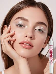 NYX 巨型眼线笔，奶酪色，增强面部轮廓，打造光彩妆效，持久显色，易于削尖，涂抹顺滑，质地柔滑，笔尖可削，显色度高，多种颜色可选，修饰高鼻梁，提升额头饱满度。 - 608 璀璨銀 Cottage Cheese(聖誕節限定) - 查看 2