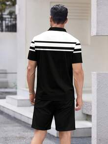 Conjunto de camisa polo de manga corta y pantalones cortos con estampado de patchwork para hombre - Negro - Ver 2