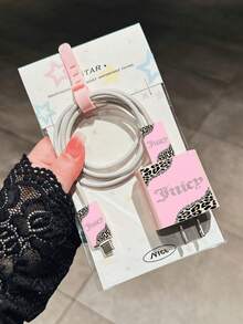 Funda protectora de cable de carga y datos con diseño de texto de estampado de leopardo con brillo, compatible con cargador Apple de 20W, funda protectora minimalista para cargador Apple, se ajusta al protector de cable de carga de 20W para teléfono 15/16 Pro Max, resistente a arañazos y mordeduras, adecuado como regalo de Halloween, Navidad y Día de San Valentín para novio/novia, 17/17 PROMAX/AIR