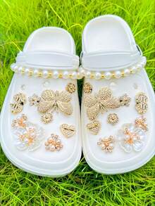 Conjunto de 20 peças de acessórios para sapatos de jardim DIY - Borboleta dourada com strass e flor de camélia com pérolas, presilhas removíveis com corrente de pérolas, ideais para sandálias de praia, sapatos vazados, presentes e para todas as estações. - Ouro - Ver 7