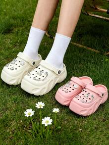 Sandalias con suela gruesa y huecas,  2026 Calzado de mujer para primavera/verano, Sueco mujer, EVA, plataforma, correa abatible, charms, suela ligera,Sandalia mujer Eva Suave Punta Redonda Sin Cordones Plataforma Decoración Personalizada Estilo Casual Para Playa/Casa Zuecos,Sandalias con suela gruesa y huecas, de moda para fiestas de jardín, casual y lindo, diseño de dibujos animados en EVA, para playa y exterior - Beis - Ver 12