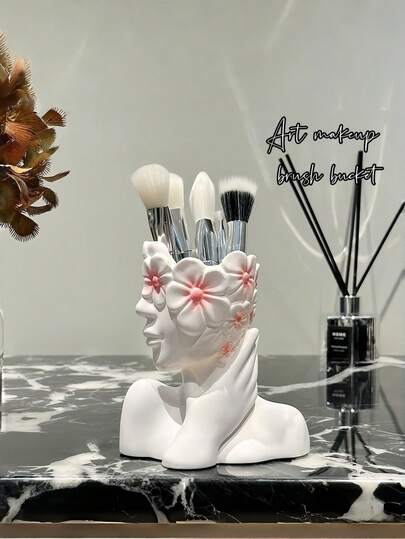 1个欧式化妆刷架笔筒化妆刷桌面收纳架时尚高端化妆刷收纳架，花瓶造型，送给女朋友的礼物