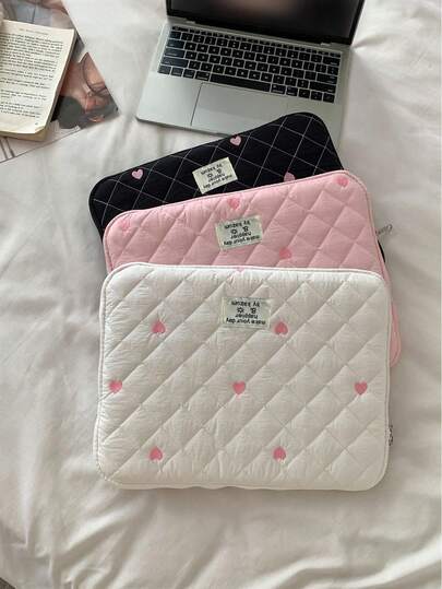 1pc Heart Embroidery Laptop Sleeve, Lightweight & Scratch-Resistant, Fits 11"/13"/15" Tablets, Creative Quilted Texture, Comfortable & Fashionable, Large Capacity To Store Tablet, Wired Headphones, Chargers & Cables, Essential For Travel & Commute