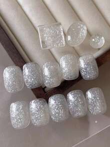 1 Bottle Of High-Quality Nail Glitter, Popular Whitening Snowflake Flakes, Iridescent Opal Cloud Silk Fine Glitter, DIY Nail Decoration Glitter, Nail Art Decoration Accessories, Nail Care Products