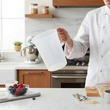 Taza medidora de plástico  5000 ml graduada transparente de calidad premium - 1 - Ver 5