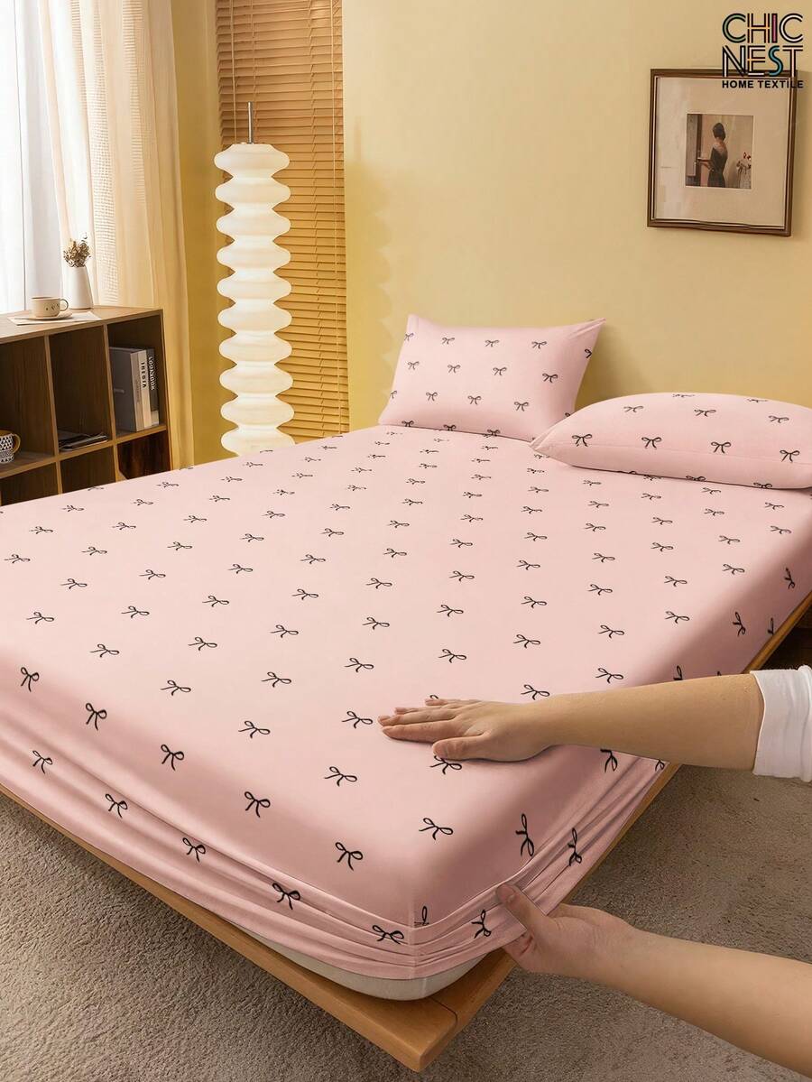 1pc Pink Bow Pattern Fitted Sheet Mattress Protector Set, Soft & Breathable, Fits Twin, Full, Queen, King Size Beds With Deep Pockets Up To 11.8 Inches, Sweet Girl Style Home Textile For Dorm, School - Pink - View 1