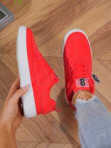 New Solid Color Soft Upper, Lightweight Sole Lace-Up Design, Outdoor Activities, Fashionable - Red Vibrant - View 3