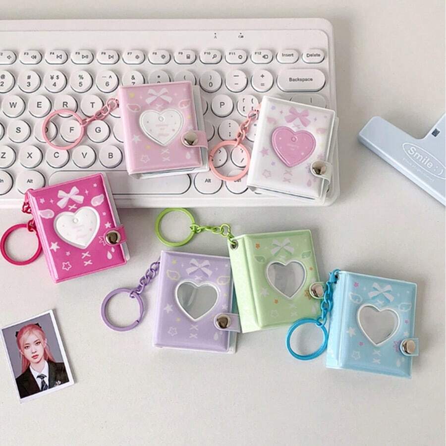 Álbum de fotos mini de 3 pulgadas con diseño de corazón hueco al estilo K-Pop, álbum de fotos mini, libro de almacenamiento de tarjetas, con colgante, llavero DIY y pegatinas - Libro de almacenamiento - Ver 1