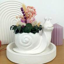 DIY Clay Mold 3D Stereoscopic Snail Candle Cup Plaster Resin Flowerpot Storage Box Decoration Drip Glue Mold Snail Shape Daily Storage Decoration Silicone Mold - White - View 3