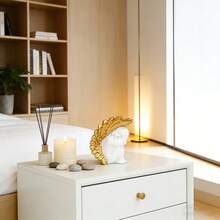 Statues - White - View 3