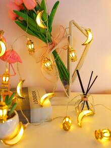 1 dây đèn trang trí hình sao, trăng, đèn lồng dài 1.5M, dây đèn trang trí hình chai dầu, đèn trang trí sự kiện ngày lễ, đèn trang trí trong nhà, dùng pin, thích hợp trang trí phòng ngủ. - Vàng - Xem 9