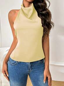 Blusa regata feminina WOWDARK de cetim, com decote alto e costas abertas, na cor amarela. Moderna e sensual, perfeita para o Carnaval, encontros, festas, viagens, férias, praia e outras ocasiões. - Amarelo - Ver 9