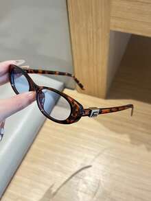 1 chiếc kính thời trang nữ gọng nhỏ kiểu mắt mèo cổ điển, thích hợp cho các hoạt động hàng ngày, đi biển mùa hè, trang trí, chụp ảnh đường phố. - Nhiều màu - Xem 12