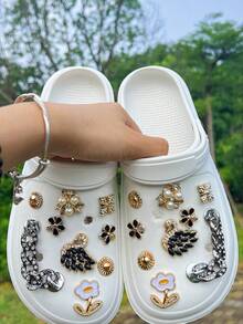 18pcs DIY Garden Shoe Rhinestone Black Swan 3D Cute Flower Shoe Accessories - Black Rhinestone Chain Shoe Flower Detachable Decor, Suitable For Beach Shoes, Hollow Shoes, Holiday Gifts, All Seasons - Black - View 6