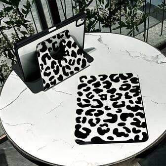 1 Pieza Funda de mesa tipo folio con soporte para bolígrafo compatible con iPad 10.9/10.2/ Air 5ta generación/Pro11/10th/9.7/Air 2/iPad (7ma generación)/iPad (8va generación)/Pad Air 4/5/Pad Pro11/iPad 10ma generación 10.9 pulgadas 2022 Funda inteligente iPad Air 13(M3 2025)/Pad Air 11(M3 2025)/Pad Air11(M3 2025)/Pad 11(A16 2025), con función de suspensión/activación automática, ideal como regalo de vuelta al colegio, San Valentín, Año Nuevo y Navidad