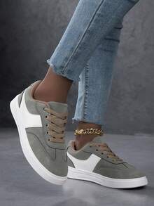 Women's Casual Sneakers, Fashion White Shoes, Street Style Skateboard Shoes, Lightweight - Army Green - View 4