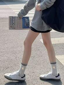 5 Pairs Spongebob Themed Mid-Calf Socks, Cartoon Crab, Mr. Krabs, Starfish, Sandy Designs, Moisture-Wicking, Breathable, Casual, Stylish, Black & White, Suitable For Daily Wear, Parties, Gifts, Dates - Multicolor - View 6