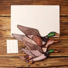 3件套木制野鸭狩猎主题墙饰，复古农舍风格，鸭子尺寸比普通鸭子大（12英寸/11英寸/9英寸），适合玄关、婴儿房、客厅装饰，乡村风格，乔迁派对猎人礼物套装 - 彩色 - 查看 3