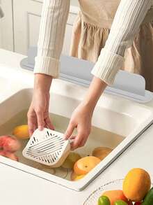 超长 20.5 英寸硅胶防溅垫和水槽垫，速干设计，防滑、防刮擦、防溅屏障，多功能厨房和浴室水槽保护垫，可用洗碗机清洗，易于清洁，水槽垫。