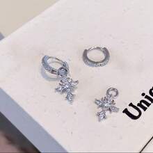 A Pair Of Sparkling Diamond Cross Earrings With Detachable Ear Buckles, Made Of Stainless Steel Material, Not Easily Faded Or Allergic, Suitable For Daily Wear, Women's Jewelry - 銀色 - 查看 3