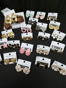 18 Pairs (Delivered Randomly) 304 Stainless Steel Flower/Etched Leaf Round Drop Earrings. Suitable As A Birthday Or Valentine's Day Gift. Can Be Worn Daily By Both Men And Women. - Multicolor - View 3