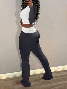 LovelyWholesale 女士休闲圆领长袖撞色T恤搭配腰部荷叶边喇叭裤套装，适合春夏穿着，夏季女装 - 深灰色 - 查看 2