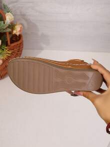 女士新款坡跟厚底凉鞋，拼接设计，轻便舒适，沙滩风，搭扣设计，适合学生和户外穿着。 - 棕色 - 查看 4