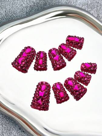 Uñas postizas hechas a mano con puntas transparentes, cristales de color rosa intenso y diseños 3D brillantes con efecto de onda/campana estilo Y2K - Uñas artificiales de cobertura total con brillo, para fiestas, exteriores, playa, uso diario, vacaciones, reuniones, trabajo y eventos especiales - 10 piezas/bolsa