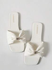 Teens/Girls' Flat Sandals, Lightweight Non-Slip Wear-Resistant PU Square Toe Fashionable Rhinestone Flat Slides, Student/European & American Popular Style, Beach/Spring/Summer