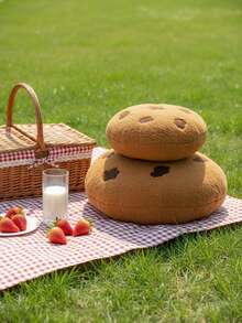 1个巧克力饼干造型毛绒装饰抱枕，柔软圆形靠垫，带有逼真的巧克力碎屑细节 - 趣味食物主题抱枕，适用于客厅、沙发、卧室装饰 - 餅乾 - 查看 3