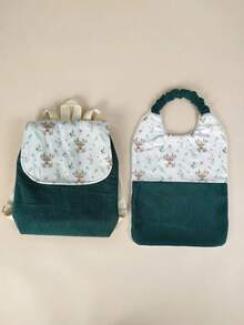 奢华丝绒礼盒套装：3件套背包、健康手册封套、大号围兜和餐巾 - 适合托儿所/日托中心 - 彩色 - 查看 14